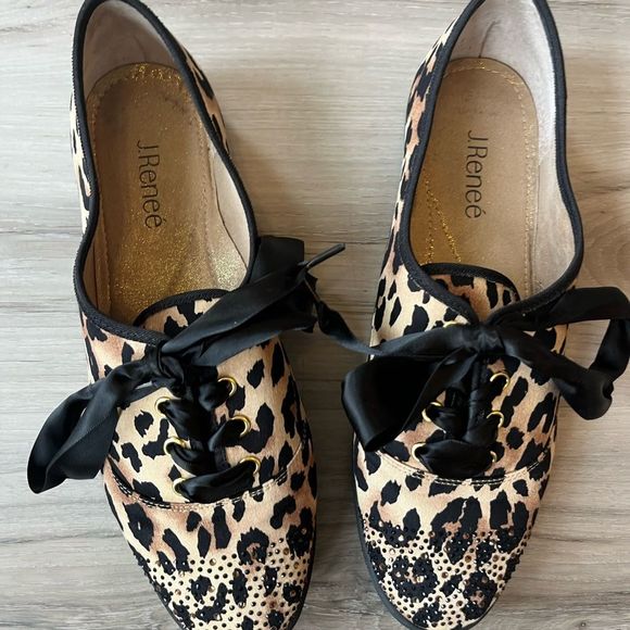 J. Renee 9 Schooner Cheetah Bling Lace Up Shoes - Picture 4 of 9